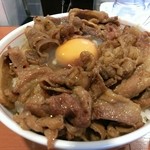 東京チカラめし - 焼き牛丼にon the 生卵！