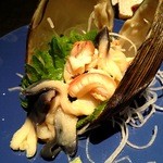 Izakaya Sampo - 旬のお刺身各種は店内黒板にて！