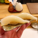 穴子料理と地酒 浅草 川井 - 墨烏賊の握り