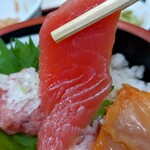 勢登鮨 - 八食丼(酢飯)のまぐろ