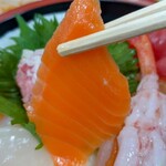 勢登鮨 - 八食丼(酢飯)のサーモン