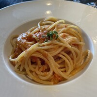 IL PINOLO SKY TERRACE 横浜 - 紅ズワイガニとトマトのパスタ　すぐなくなる
