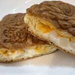 たい焼き 富次郎 - 料理写真:チーズポテトたい焼き(断面)
