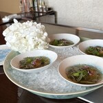 表参道うかい亭 - 蒸しあわびと秋田県産のじゅんさい