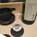 分とく山 - 瀧自慢　なにか水みたいな日本酒として頼みました。