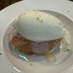 アン ファス - 桃の白ワインコンポートとヨーグルトアイス