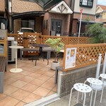 かき氷とパフェmikaku - テラス席は予約なしでも利用可能