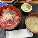 みなと市場 小松鮪専門店 - 