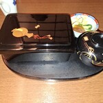 渋谷 松川 東急プラザ渋谷 - 鰻重の葵です。260gとボリュームがあり、鹿児島県産の濃厚な旨味の鰻でした。