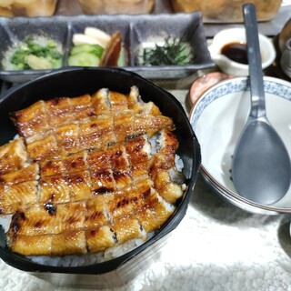 鰻・創作和食 旬や_2