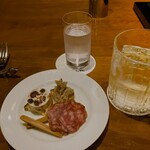 カーヴ - アミューズ