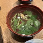 鰻 芳松 - 三つ葉と麩のお吸い物。