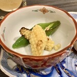 中目黒 若狭 - 〈チェジュ島のハモと茄子のお料理〉素揚げしたヤングコーンと万願寺とうがらし