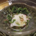 ジュイップ - 葉、みょうが、青ネギなどとタコ