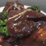 ジュイップ - 牛ほほ肉の赤ワイン煮込み