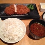 Shinjukusaboten - 130gのトンカツ(^^)旨し❗️キャベツ食べ放題(^^)