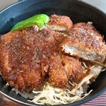 栄楽 - ソースカツ丼アップ