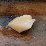 寿司栄 - アワビのへそ