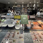 EAT EAT EAT - テイクアウトカウンターから〜ヾ(*´∀｀*)ﾉ