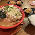 みそらーめん 満開屋 - 海老味噌らーめん、唐揚げセット