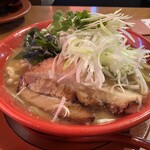 みそらーめん 満開屋 - スープに浸したネギが気に入りました！