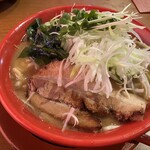 みそらーめん 満開屋 - デフォでも、トッピングがベストな配置