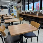 타쿠니시 파킹 에리아 노보리 - 손님이 없는 16시의 가게 내부