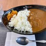 타쿠니시 파킹 에리아 노보리 - 모테나스 카레 690엔