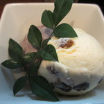 零 - 山梨南部町のブルーベリーアイス、大人のラムレーズンアイスアップ