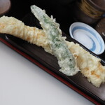 あら鵜 - アナゴ天と甘長辛子