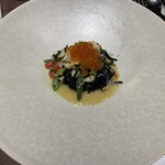 308708805 - ■北海道根室のうにとずわい蟹、いくらをのせたいかすみのタリオリーニ