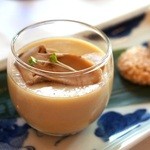 香桃 - 左：松茸のプリン　　右：胡麻のクッキー