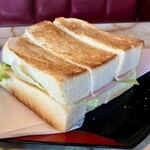 喫茶珈論琲亜 - トーストサンドもボリュームあり！