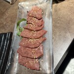 焼肉ハウス大将軍 - ハツ刺し  シャクシャクしてて美味しい