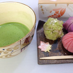 甘春堂 - 和菓子作り体験
