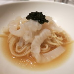 レストラン ラッセ - 26年9月　鶏出汁で和えた冷製フィローネ　スミイカ　キャビア