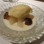 レストラン ラッセ - 26年9月　幸水梨　巨峰　ヨーグルトソース　バニラのジェラート