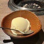 焼肉家 和 - バニラアイス