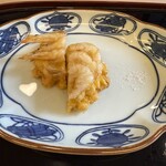 山玄茶 - 富山の白えびと旬のトウモロコシのお天ぷら。スイートコーンの天ぷらを食べると夏を感じる！