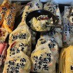 田中青果 - 料理写真:やん衆にしん漬　500g
当店看板商品。昔ながらの二段仕込み製法で漬け込み。程よい酸味が本物の証。
にしん漬は冷凍可能です。
（冷凍の場合2か月保存可）
¥1250（税込）