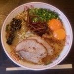 熊本ラーメン 黒亭 - 玉子入ラーメン…850円(税込)