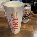 まるすい - カレーにもビールが合います