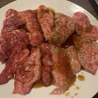 焼肉匠 勝善 - 普通サイズも〰️ボリュームありますよん‥次男に3切れ‥取られてしまいましたよん‥笑笑‥♡‥