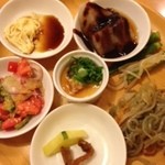 Sansuien - こんにゃくの田楽、手作り豆腐、洋風きんぴら、