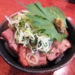 ヌードルズ - 塩ネギチャーシュー丼
      