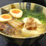 よしもと食堂 - よしもとそば 中サイズ 650円トッピングたまご 80円