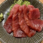 酒場シナトラ 東京駅店 - マグロ赤みのお造り