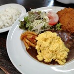 なんじゃろ - ハンバーグに市場コロッケを追加！