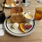 CROCE - 『モーニング(サイコロ食パン)』(110円)＋『オリジナルブレンドコーヒー(550円)』＋『小豆食パン変更(100円)』(760円)①