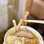 煮干らー麺 カネショウ - メンマ